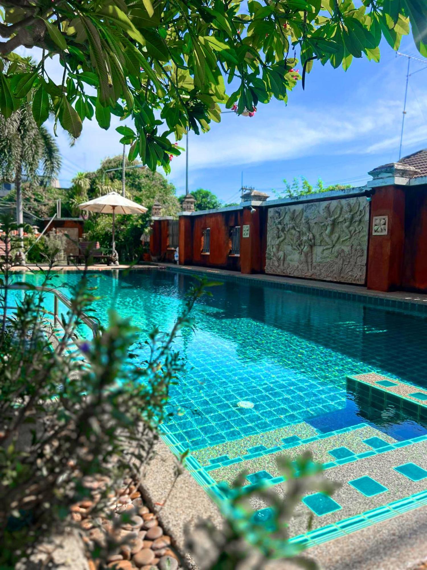 ホテル Pattara Mansion พัทยา パッタヤー エクステリア 写真